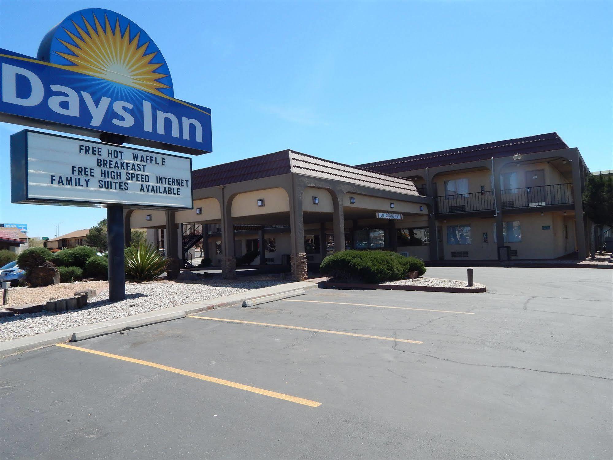 Midtown Inn & Suites Albuquerque Exterior photo